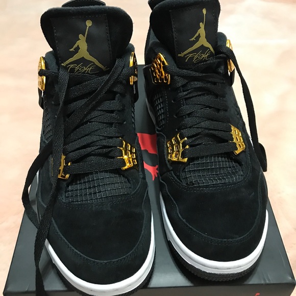 retro jordan 4 black and gold